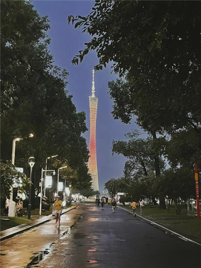  畅游广州，感受qm楼凤楼的独特魅力 